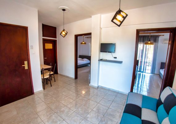 DOUBLE ROOM