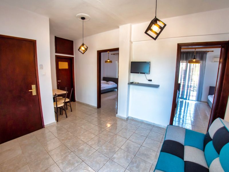 DOUBLE ROOM